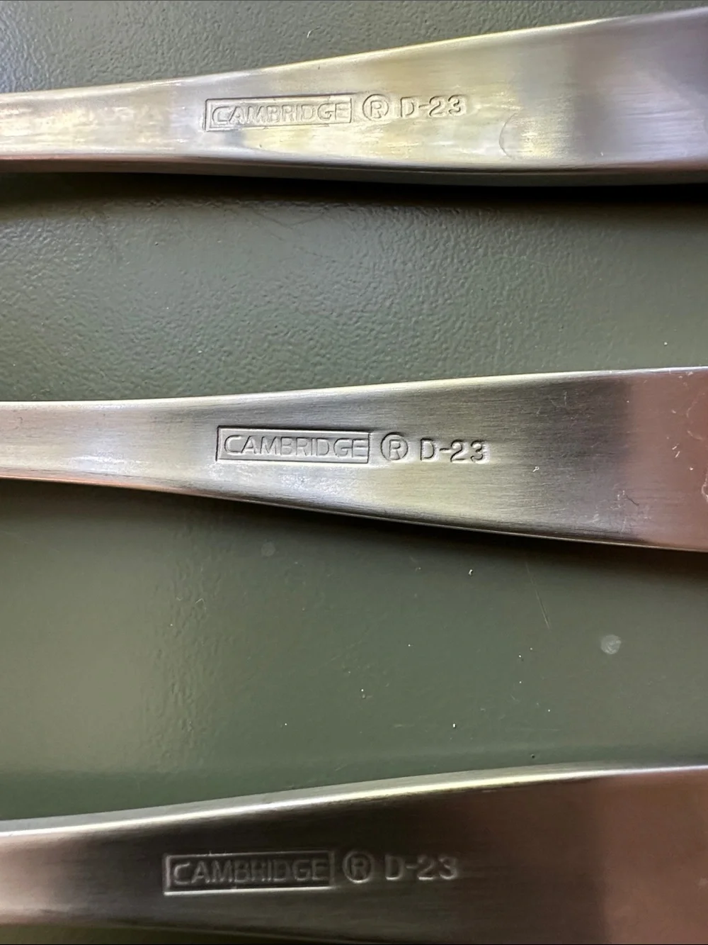 Cambridge • Set of 3 serving utensils • stainless steel